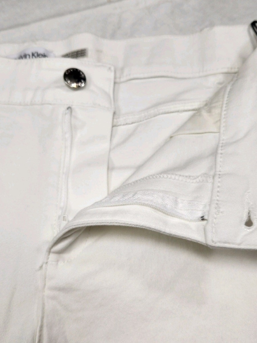 Calvin Klein Womens Plus Size 16  White Denim Shorts Modern Essentials NWT 03 - Picture 3 of 11